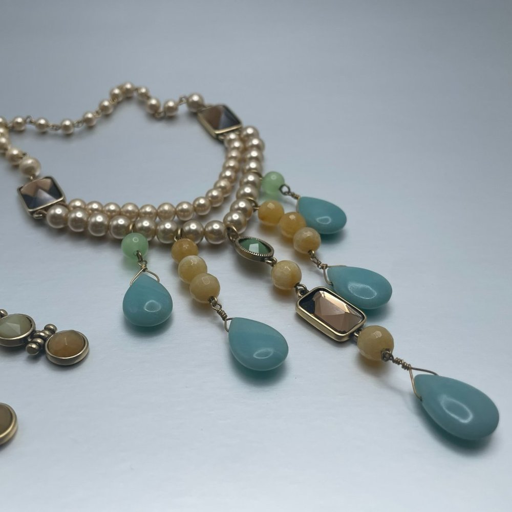 Peral and stone pastel necklace and earrings brass mount